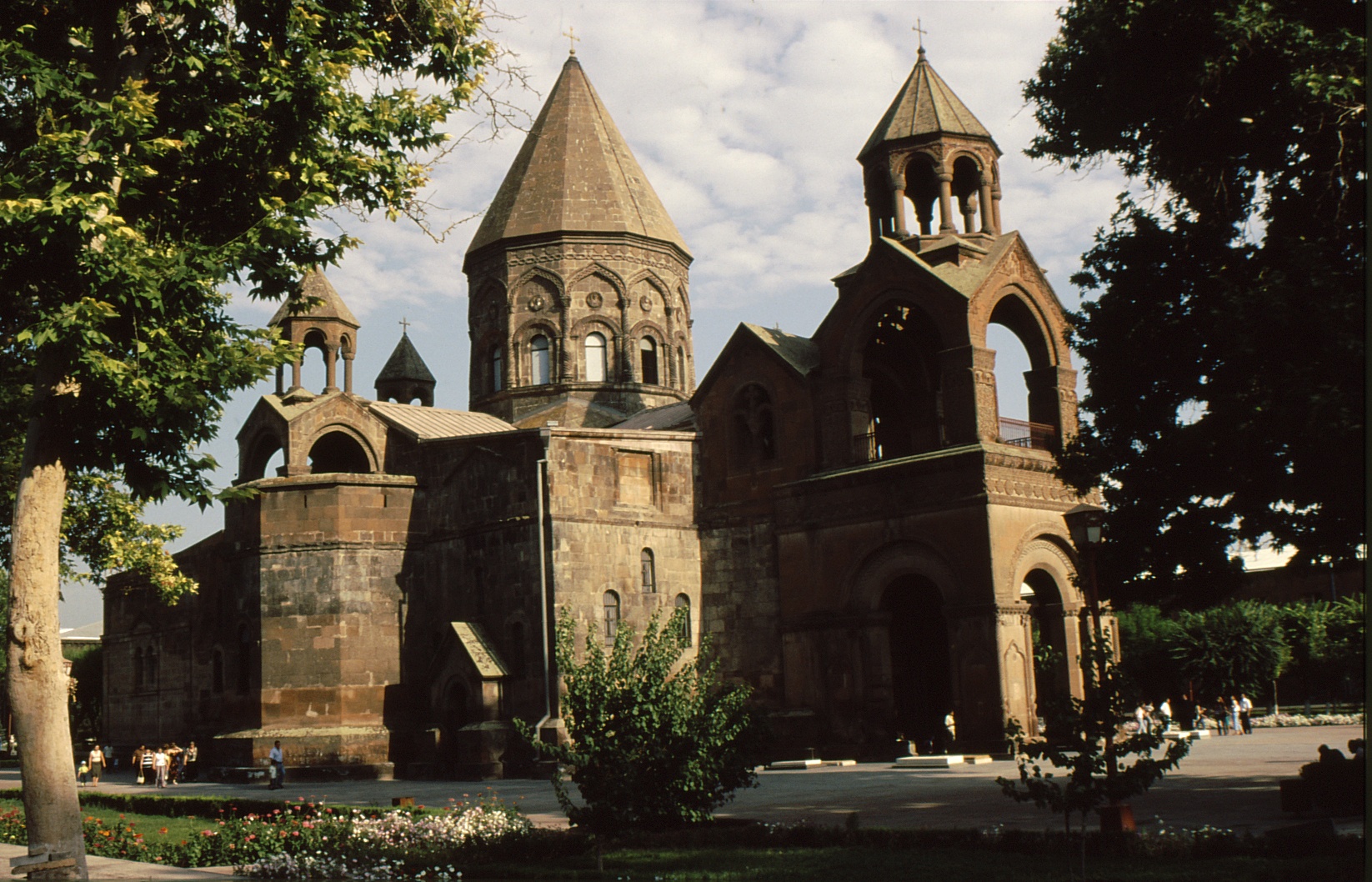 katedrála Majrathor_Ečmiadzin
